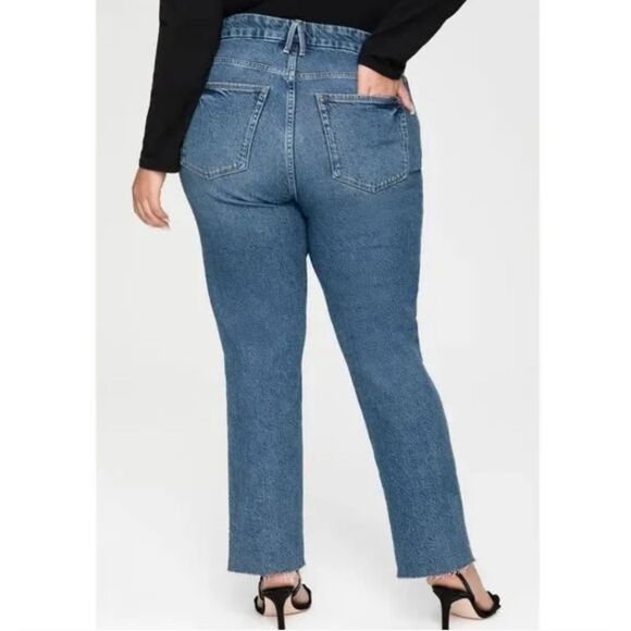 Good American Good Curve Straight Jeans - Picture 3 of 6